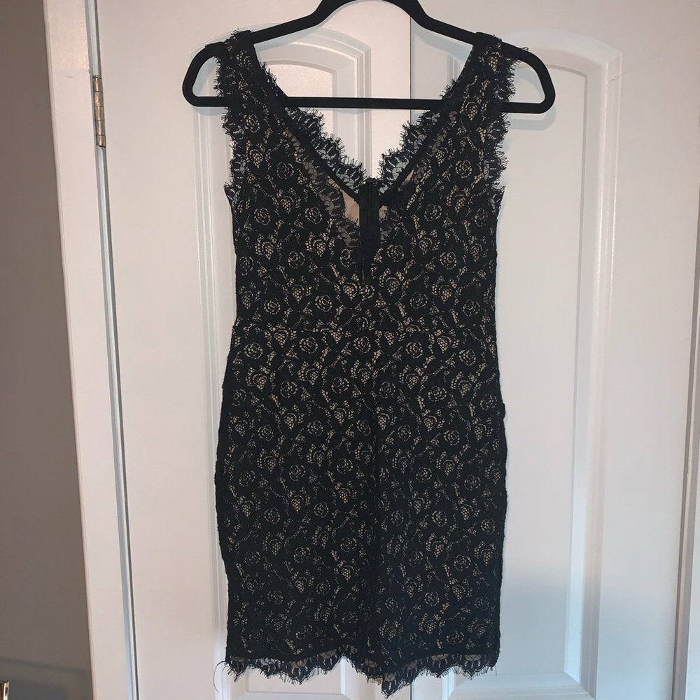 Black Lace Deep V-Neck Bodycon Dress